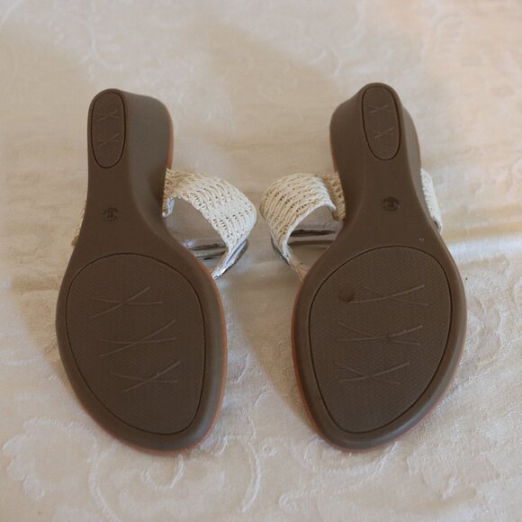 Like new St John's Bay Sandals Size 6 - Picture 7 of 7